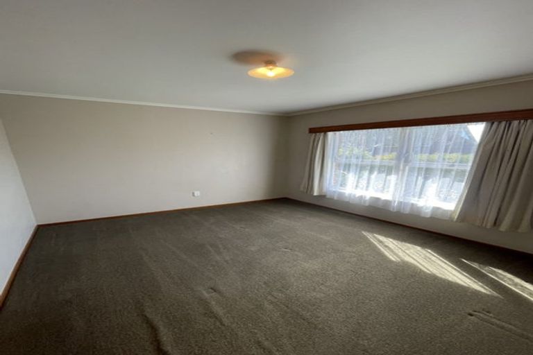 Photo of property in 3/497 Beach Road, Murrays Bay, Auckland, 0630