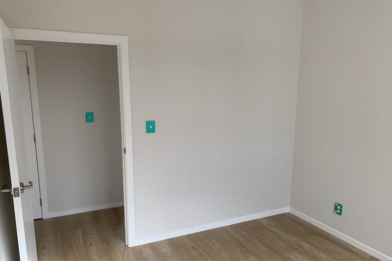 Photo of property in 5 Tawa Road, Te Atatu Peninsula, Auckland, 0610