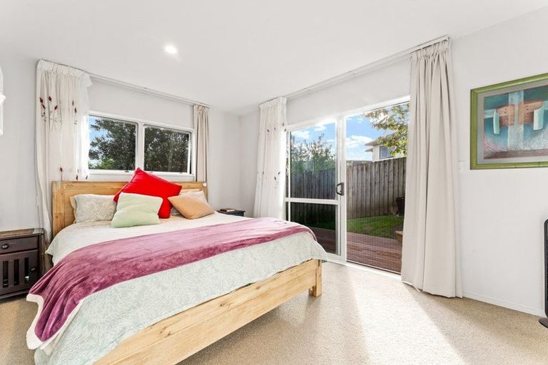 Photo of property in 90 Tauranga Place, Orewa, 0931