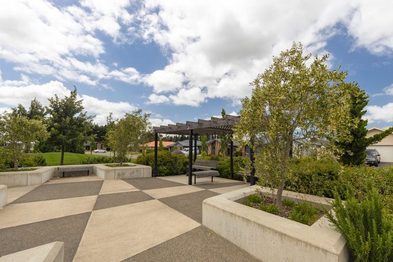 Photo of property in 32 Lansdowne Way, Rolleston, 7615