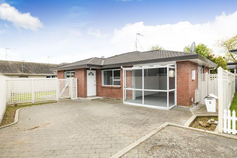 Photo of property in 4 Clendon Court, Roslyn, Palmerston North, 4414