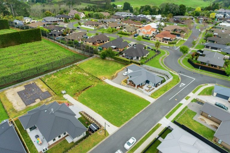 Photo of property in 6 Sam Heywood Place, Pyes Pa, Tauranga, 3112