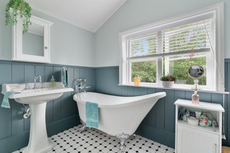 Photo of property in 463 High Street South, Carterton, 5713