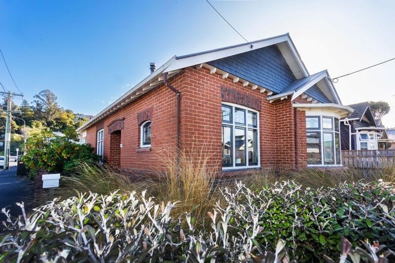 Photo of property in 262 Macandrew Road, Forbury, Dunedin, 9012