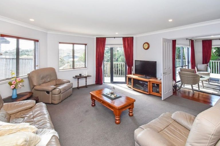 Photo of property in 12 Beirut Court, The Gardens, Auckland, 2105