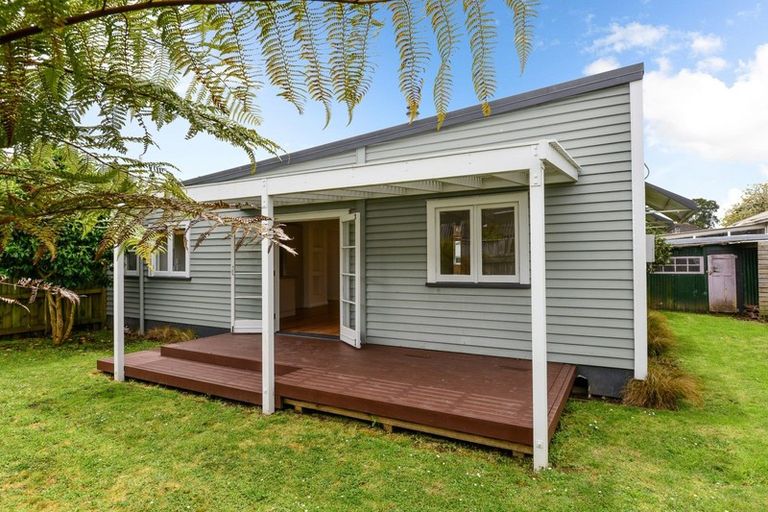 Photo of property in 20 Kiwi Avenue, Forest Lake, Hamilton, 3200