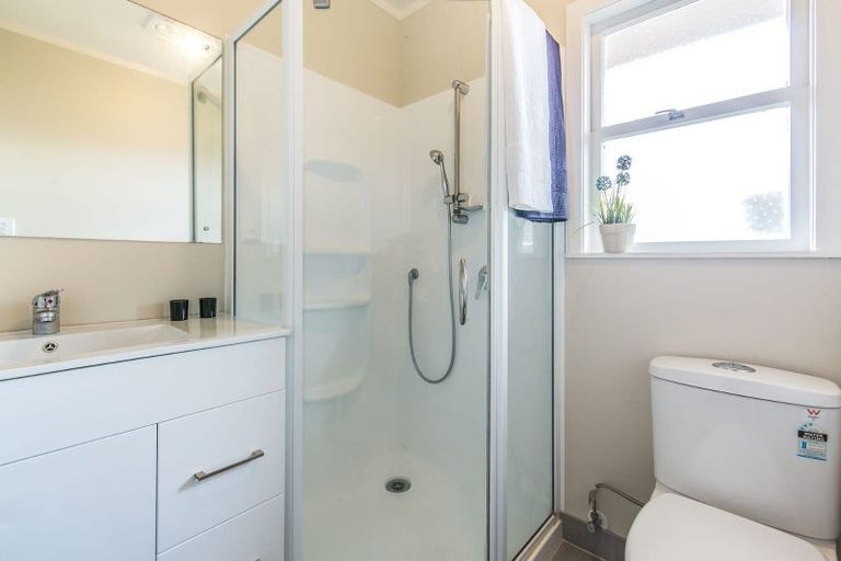 Photo of property in 215 Sunnynook Road, Wairau Valley, Auckland, 0627