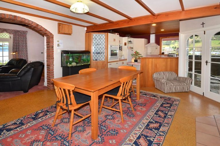 Photo of property in 41 Marine Parade, Macandrew Bay, Dunedin, 9014