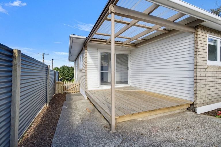 Photo of property in 11 Island View Road, Western Heights, Rotorua, 3015