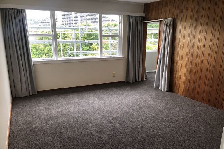 Photo of property in 2/18 Agra Crescent, Khandallah, Wellington, 6035