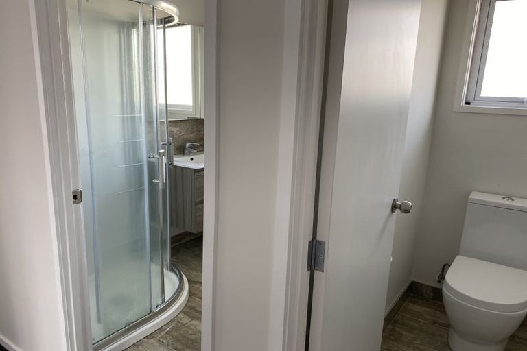 Photo of property in 12 Edwards Avenue, Henderson, Auckland, 0610