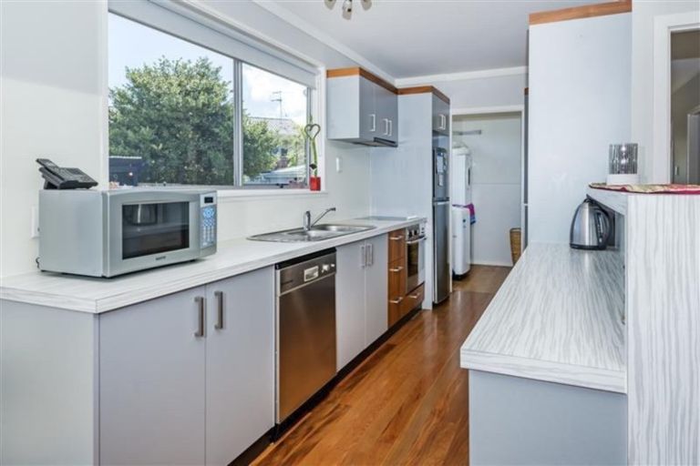 Photo of property in 168 Cascades Road, Pakuranga Heights, Auckland, 2010