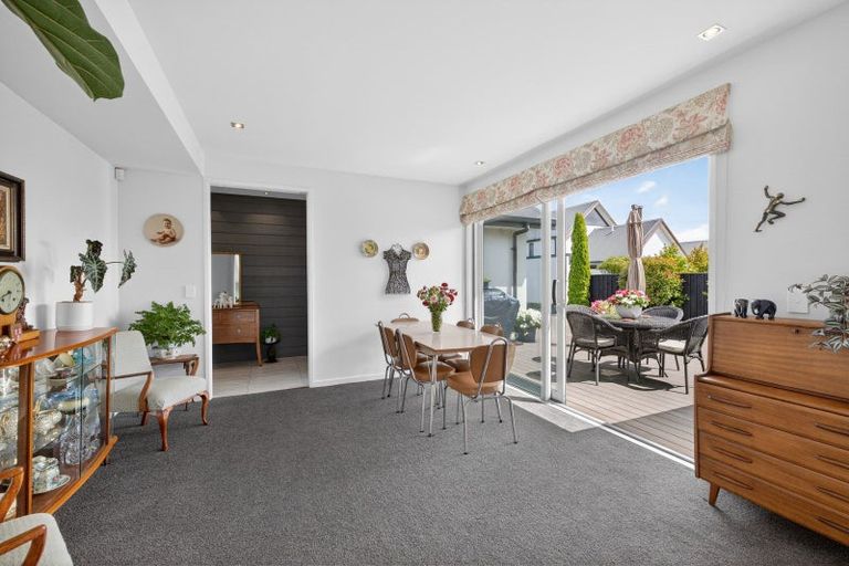 Photo of property in 17 Waterstock Way, Parklands, Christchurch, 8083