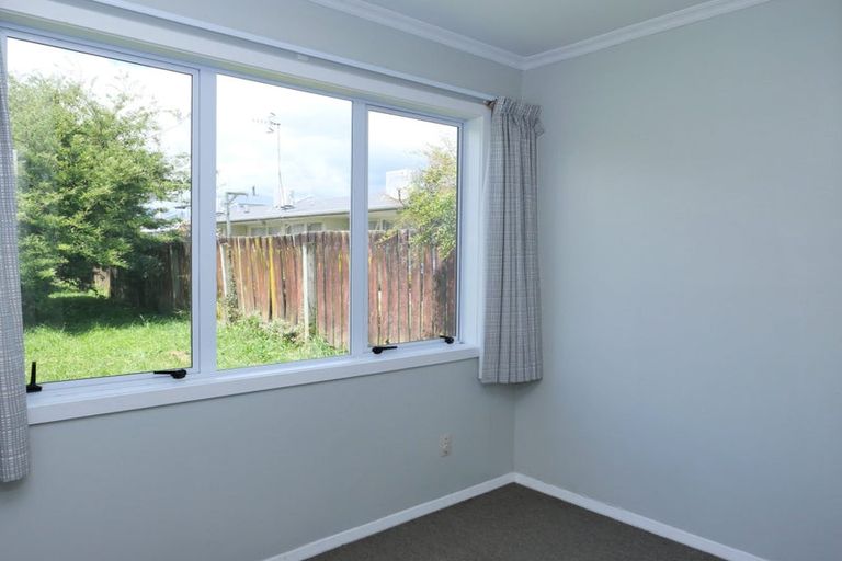 Photo of property in 22a Sussex Street, Levin, 5510