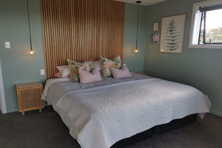 Photo of property in 263 Mount Pleasant Road, Mount Pleasant, Christchurch, 8081