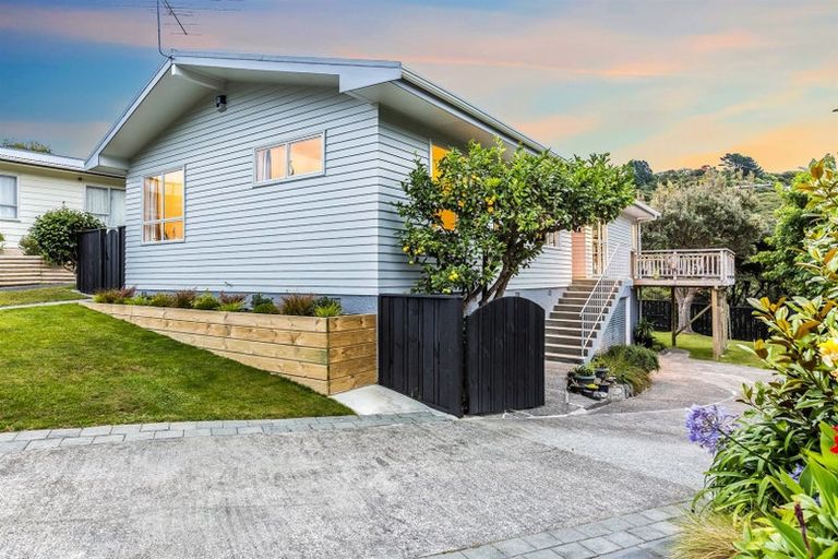 Photo of property in 17 Carvel Lane, Whitby, Porirua, 5024