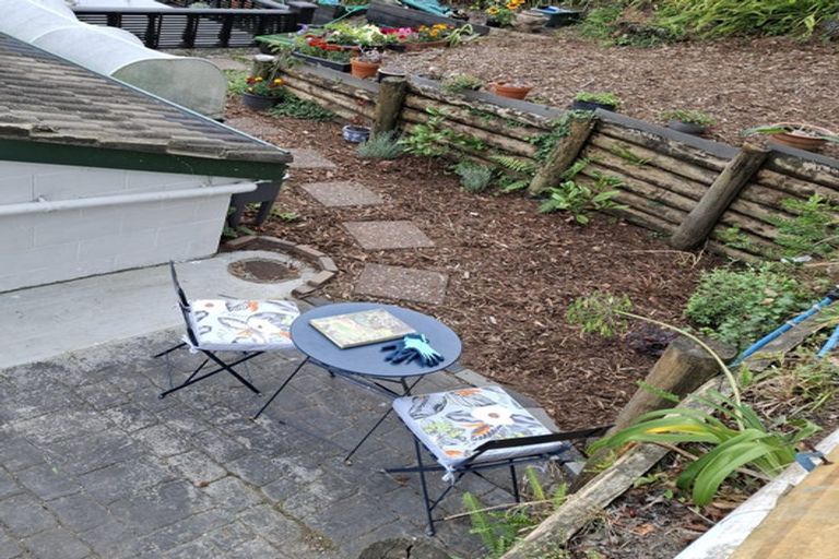 Photo of property in 1/64 Carlisle Road, Browns Bay, Auckland, 0630