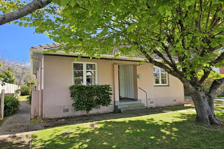 Photo of property in 5 Fry Street, Boulcott, Lower Hutt, 5010