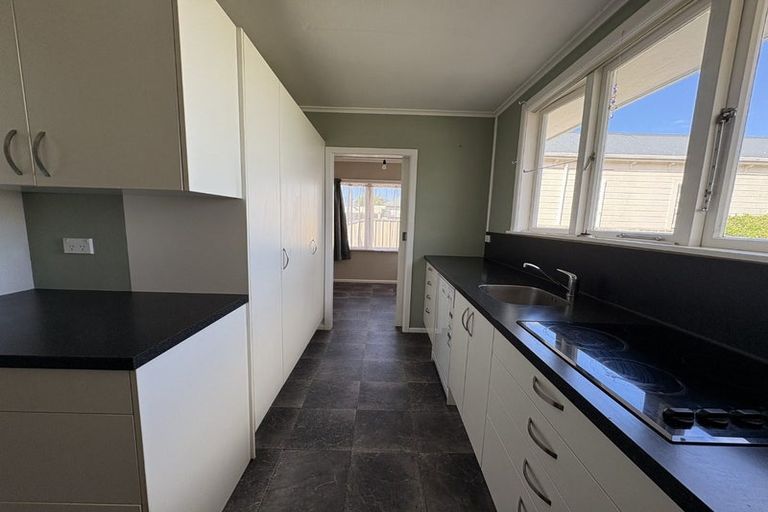 Photo of property in 7 Bowling Road, Greenmeadows, Napier, 4112