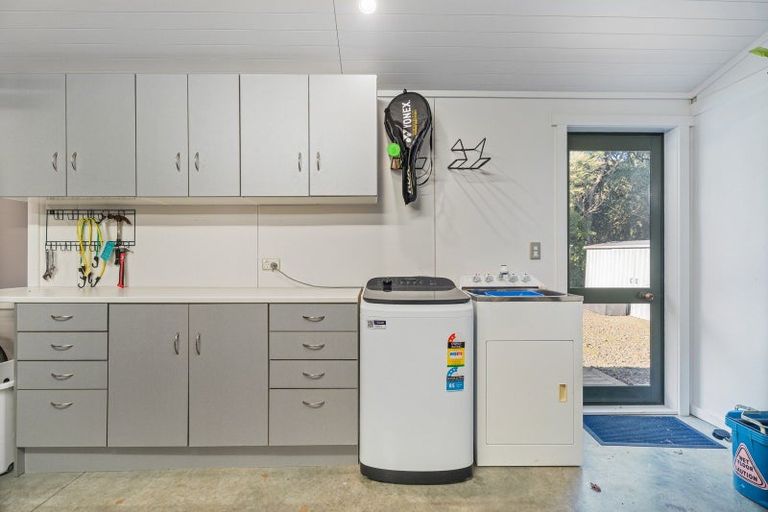 Photo of property in 16 Tarapatiki Drive, Whitianga, 3510