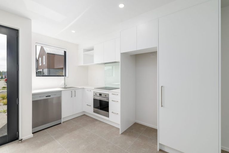 Photo of property in 17 Malaga Crescent, Harewood, Christchurch, 8051