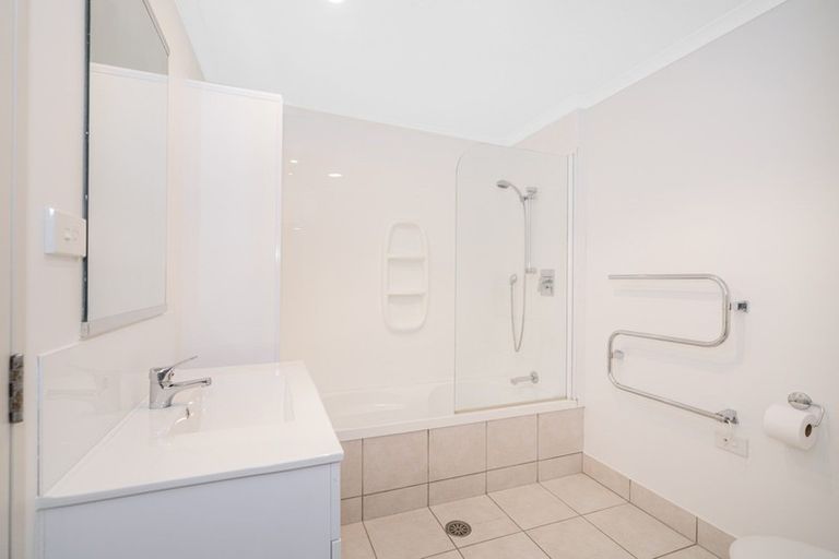 Photo of property in 86 Albert Street, Whitianga, 3510