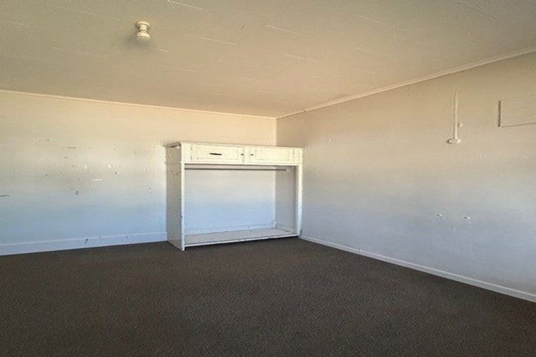 Photo of property in 219 Coutts Street, Rongotai, Wellington, 6022