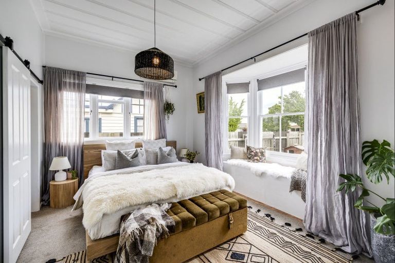 Photo of property in 609b Avenue Road West, Saint Leonards, Hastings, 4120