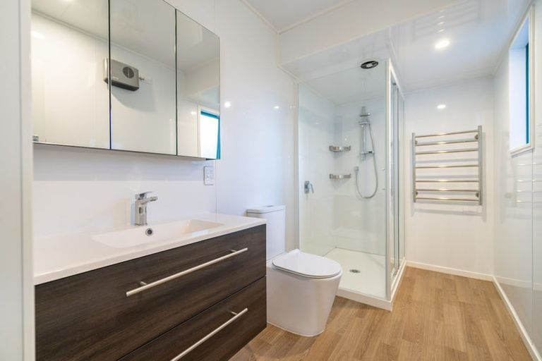 Photo of property in 22b Lawson Burrows Crescent, Te Anau, 9600