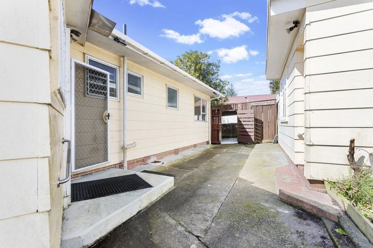 Photo of property in 412 West Coast Road, Glen Eden, Auckland, 0602