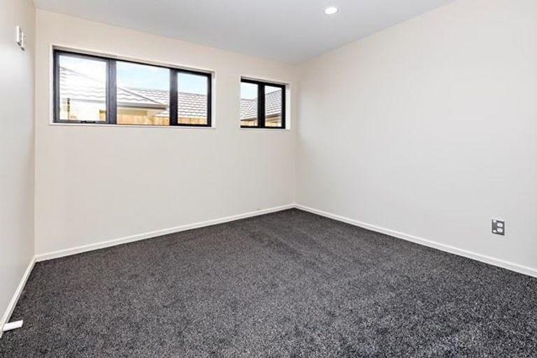 Photo of property in 10 Kotuku Crescent, Takanini, 2112