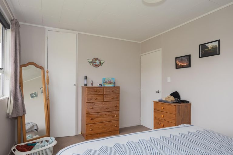 Photo of property in 1 Hollyburn Road, Hampden, 9410