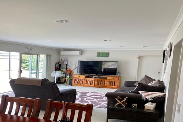 Photo of property in 8 Disley Road, Wattle Downs, Auckland, 2103