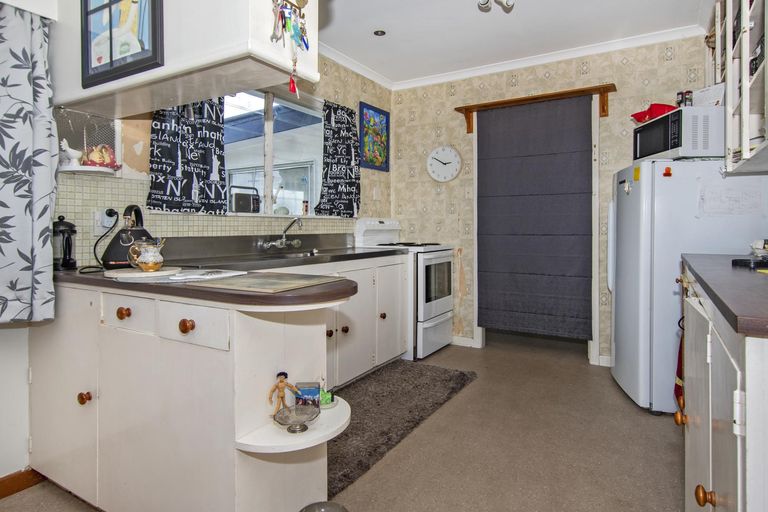 Photo of property in 92 Onerahi Road, Onerahi, Whangarei, 0110