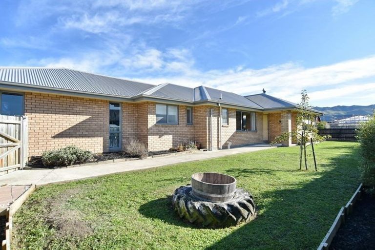 Photo of property in 12 Stonebridge Lane, Oxford, 7430