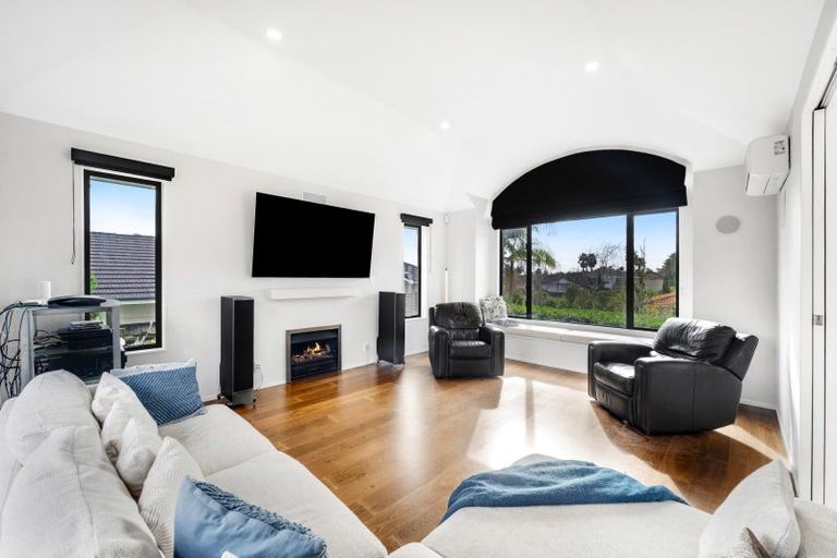 Photo of property in 7 Kerridge Close, Shamrock Park, Auckland, 2016