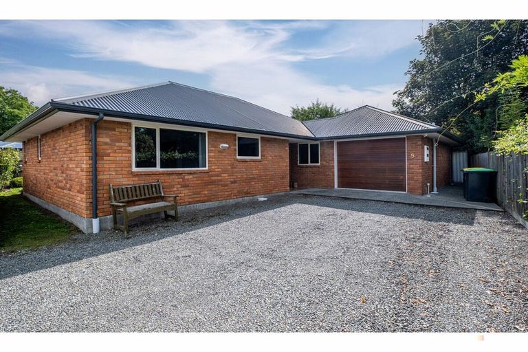 Photo of property in 9 Flatman Crescent, Geraldine, 7930