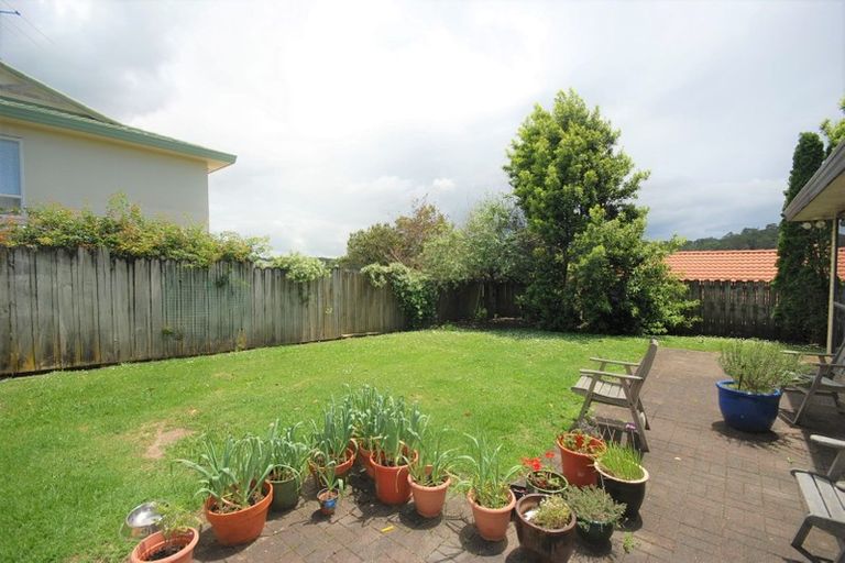 Photo of property in 3 Bluestone Rise, Rosedale, Auckland, 0632
