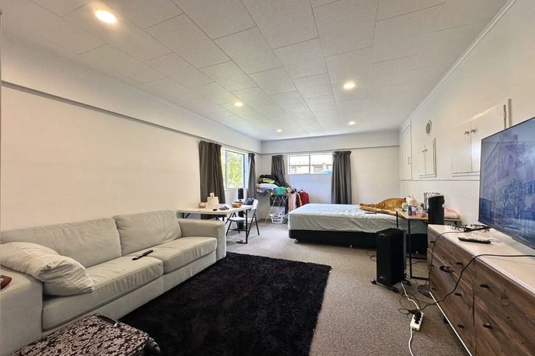 Photo of property in 5 Alleyne Court, Brown Owl, Upper Hutt, 5018