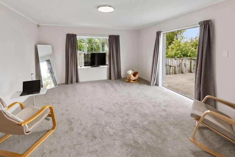 Photo of property in 155 Summerhill Drive, Fitzherbert, Palmerston North, 4410