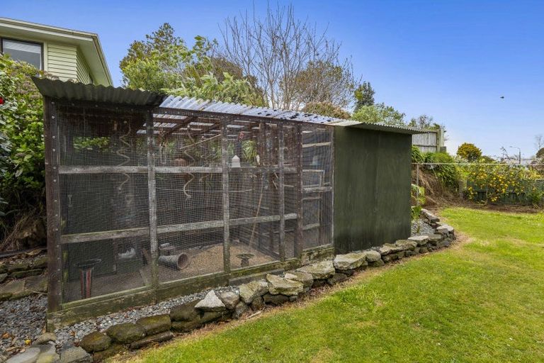 Photo of property in 2 Whakawhiti Street, Marfell, New Plymouth, 4310