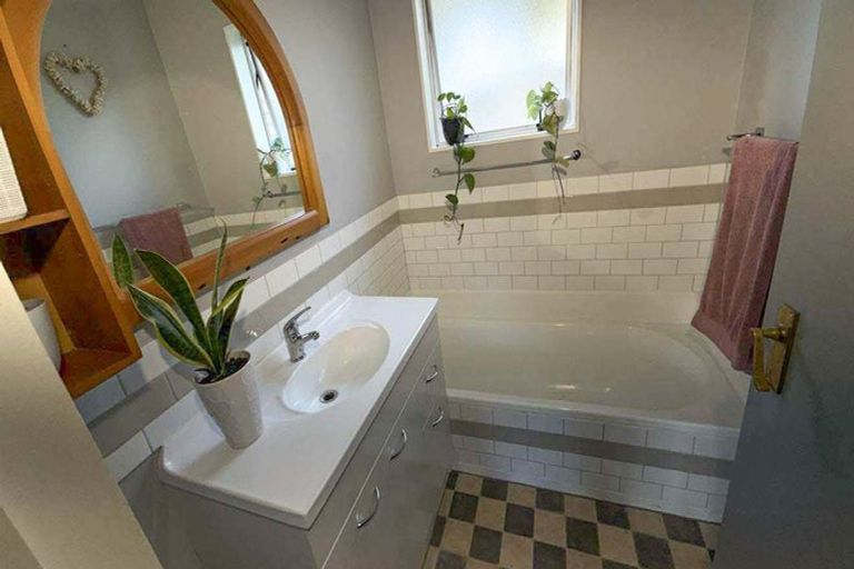 Photo of property in 31 Abilene Crescent, Churton Park, Wellington, 6037