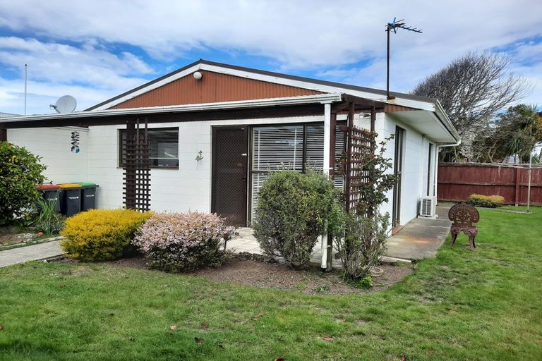 Photo of property in 2/122 Effingham Street, North New Brighton, Christchurch, 8083