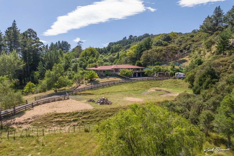 Photo of property in 243 Katherine Mansfield Drive, Whitemans Valley, Upper Hutt, 5371