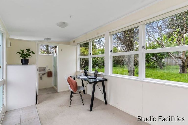Photo of property in 5 Mariposa Crescent, Birkenhead, Auckland, 0626
