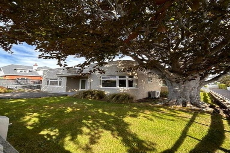 Photo of property in 243 Highgate, Roslyn, Dunedin, 9010