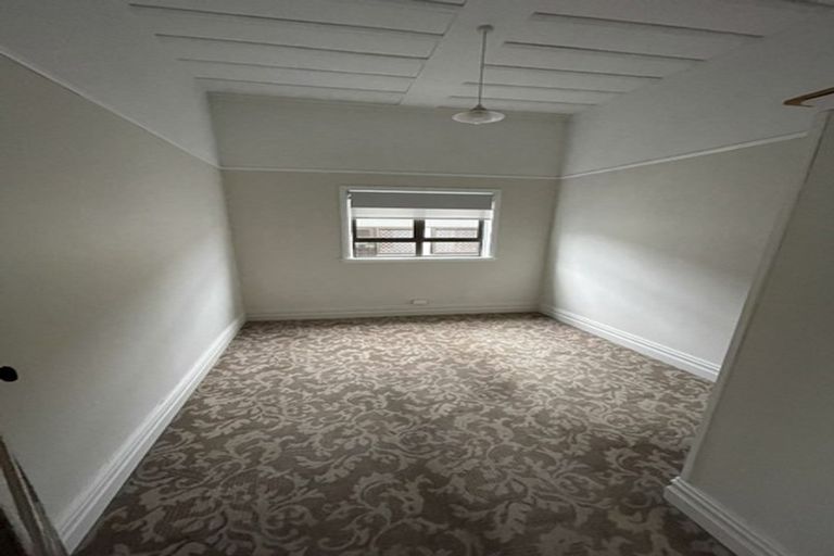 Photo of property in 3a Haverstock Road, Sandringham, Auckland, 1025