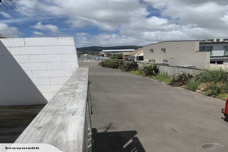 Photo of property in 8/21 Collins Avenue, Tawa, Wellington, 5028