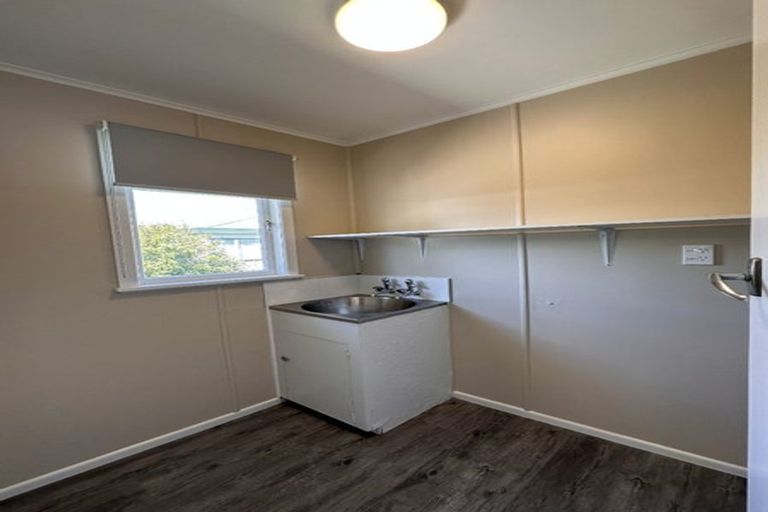 Photo of property in 6 Nelson Street, Levin, 5510