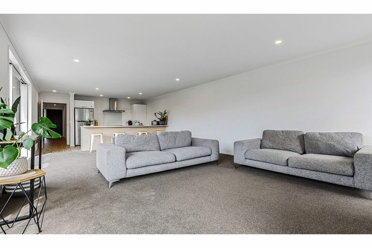 Photo of property in 5 George West Square West, Wigram, Christchurch, 8025